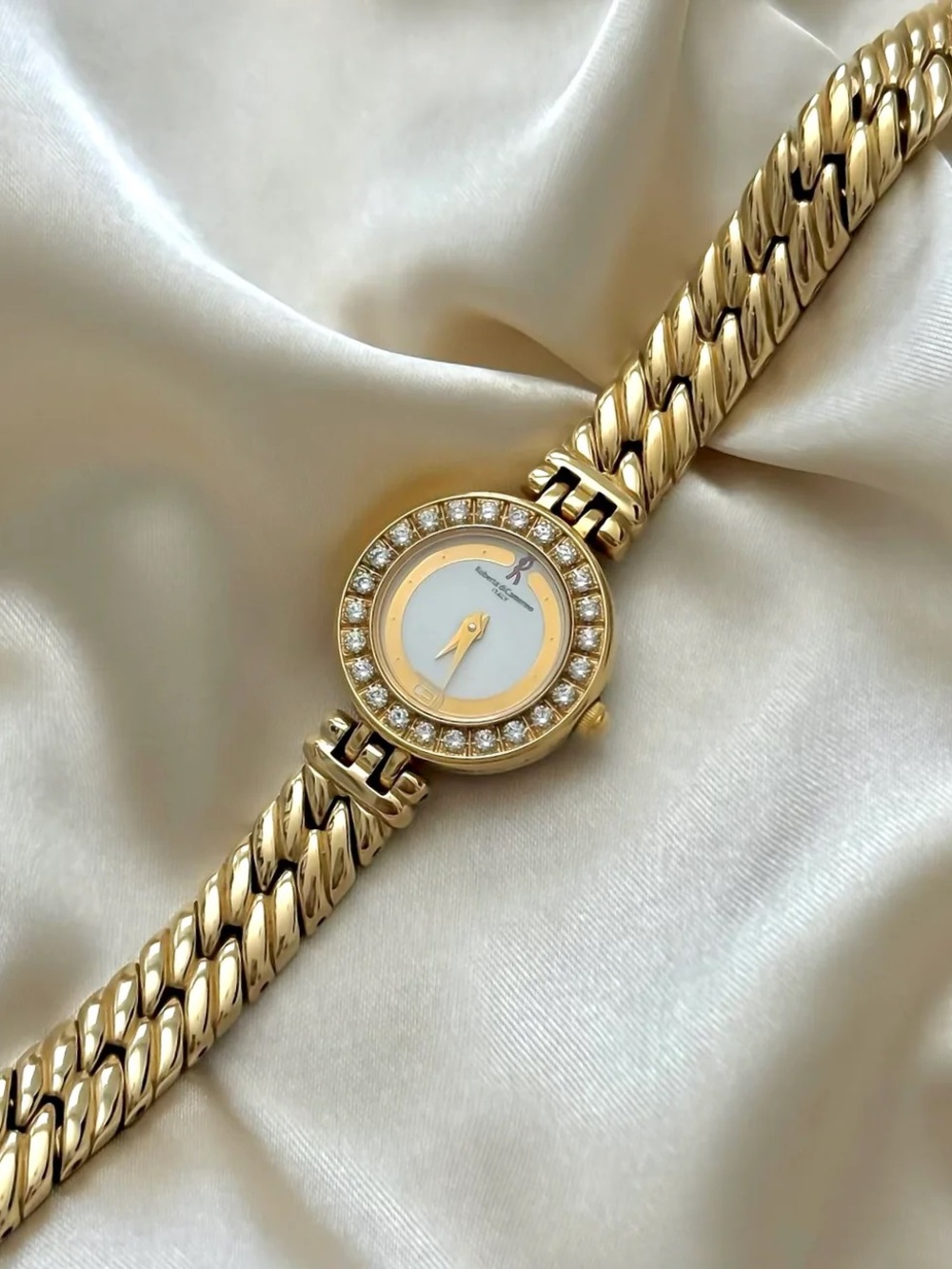 AUTHENTIC VINTAGE ROBERTA DI CAMERINO DIAMOND WATCH